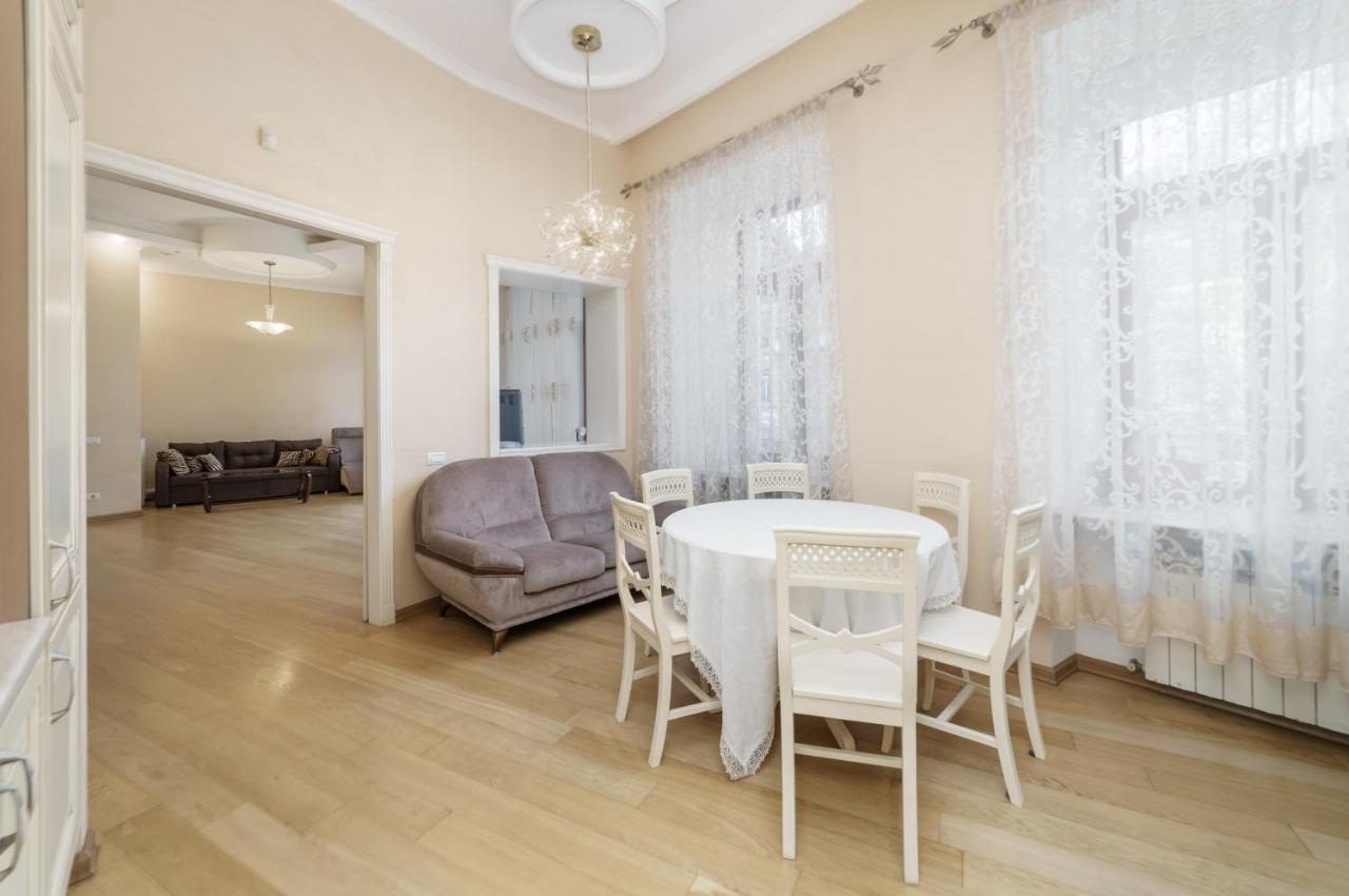Katerynyska 2 Level Apartment With Sauna Odessa Buitenkant foto