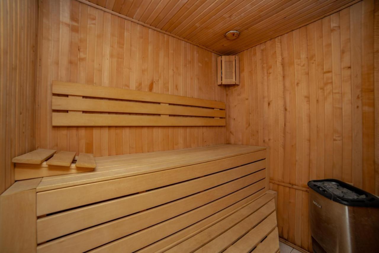 Katerynyska 2 Level Apartment With Sauna Odessa Buitenkant foto