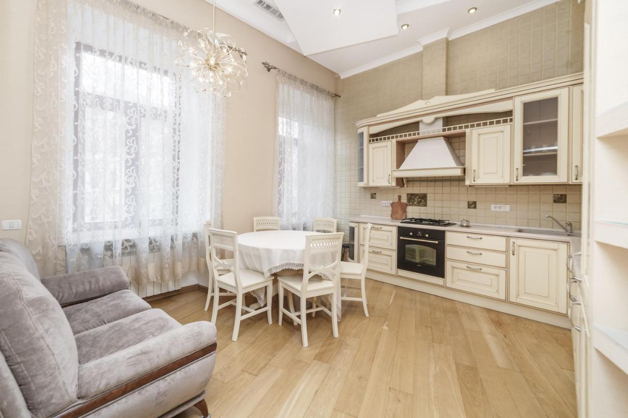 Katerynyska 2 Level Apartment With Sauna Odessa Buitenkant foto